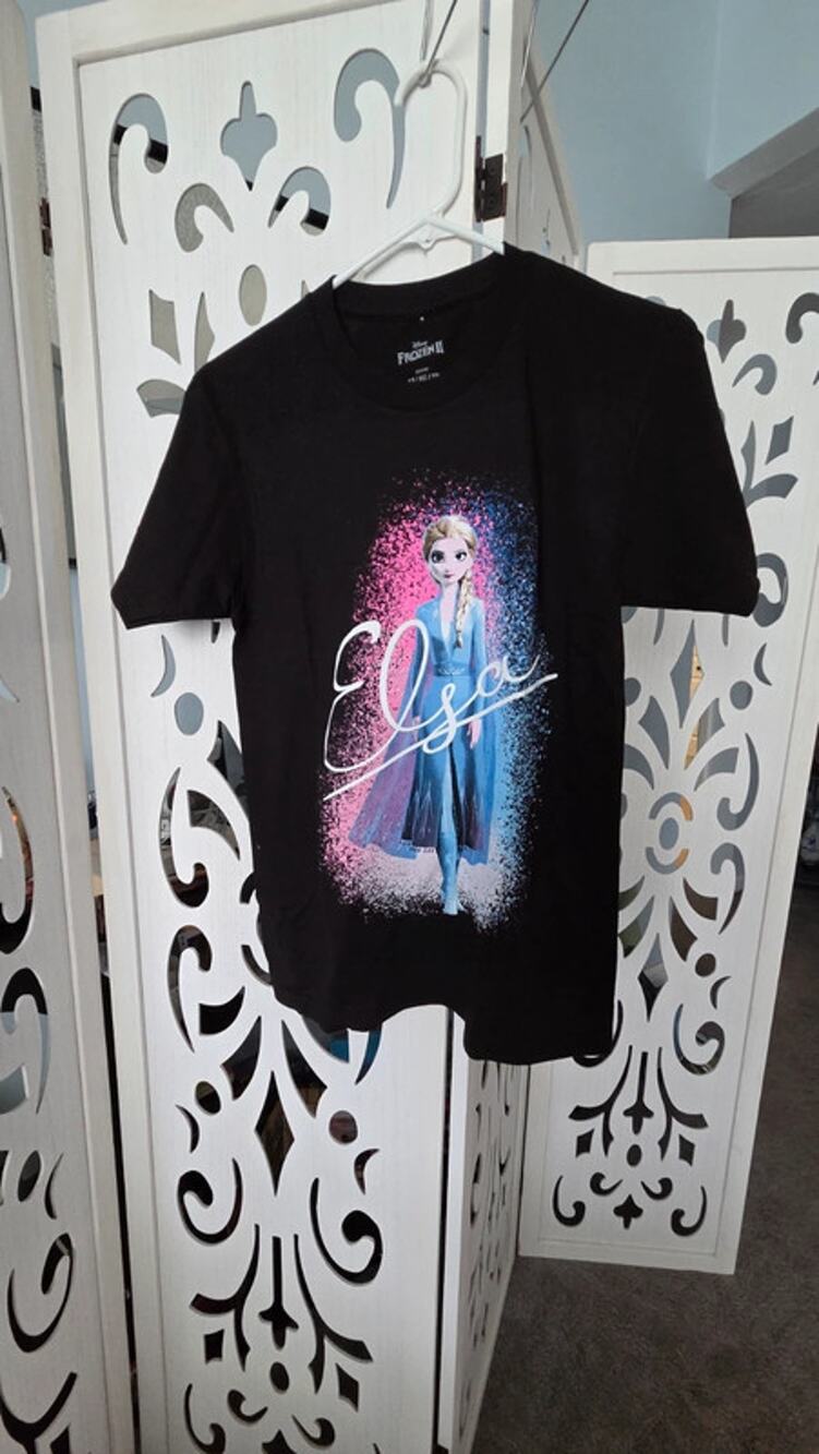 Disney Frozen 2 Elsa Black Graphic T-Shirt XS Extra Small nwot Pink Blue